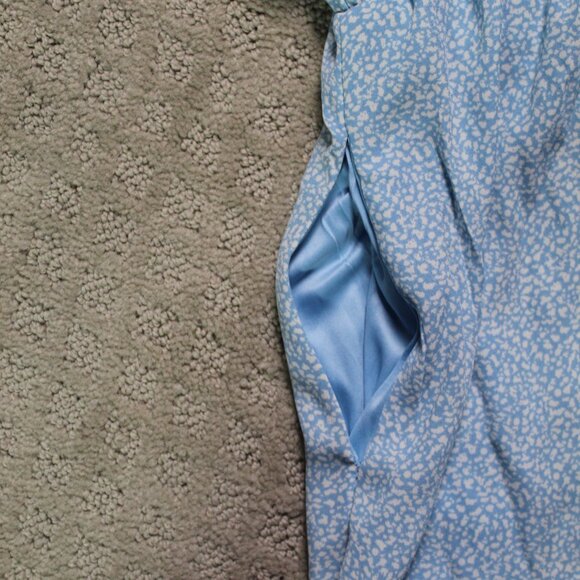 NWT Sienna Sky Size M Blue White Pattern Short Sleeve Fully Lined Maxi Dress - Picture 3 of 6